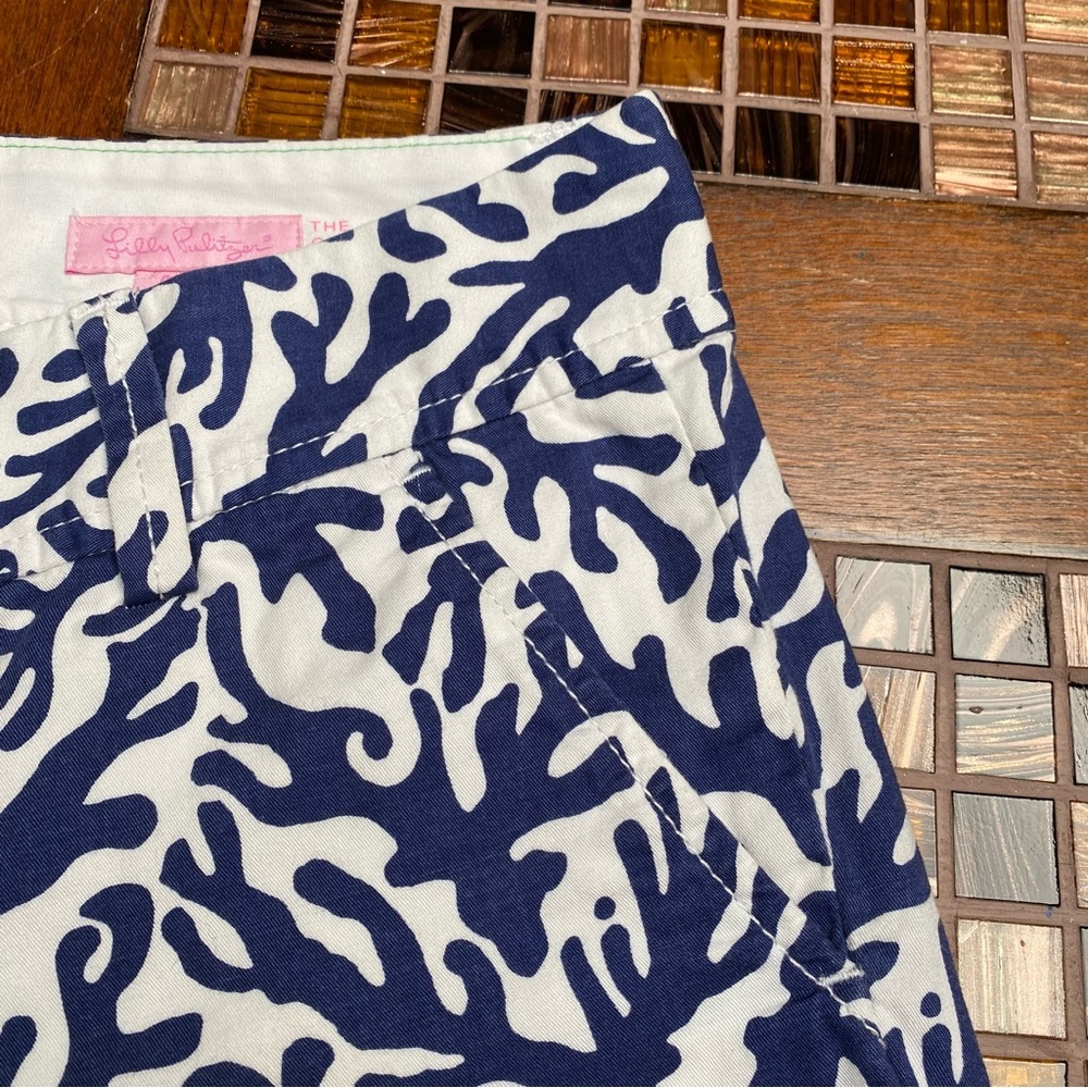 Lilly Pulitzer Callahan Shorts - Picture 3 of 8
